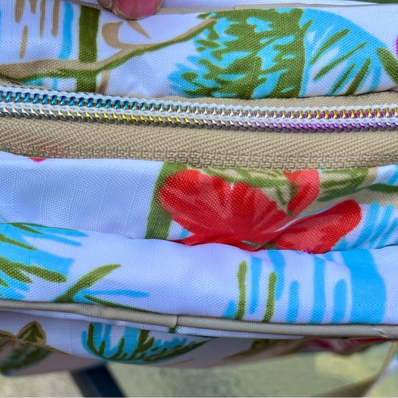 Travelon Tropical Floral Print Organizing Crossbody Bag - Picture 10 of 10